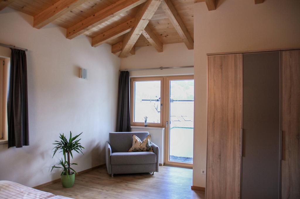 Apart Bergwaerts Fuegen Room photo