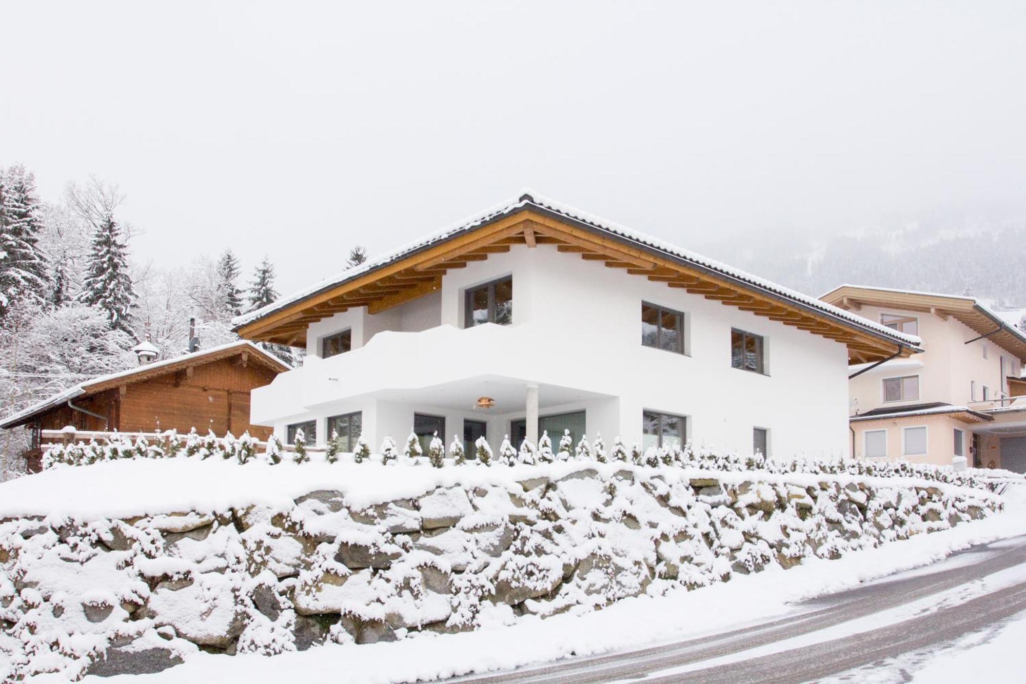 Apart Bergwaerts Fuegen Exterior photo