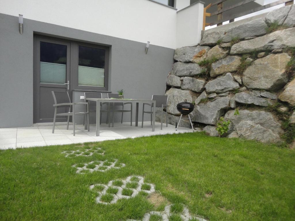 Apart Bergwaerts Fuegen Exterior photo